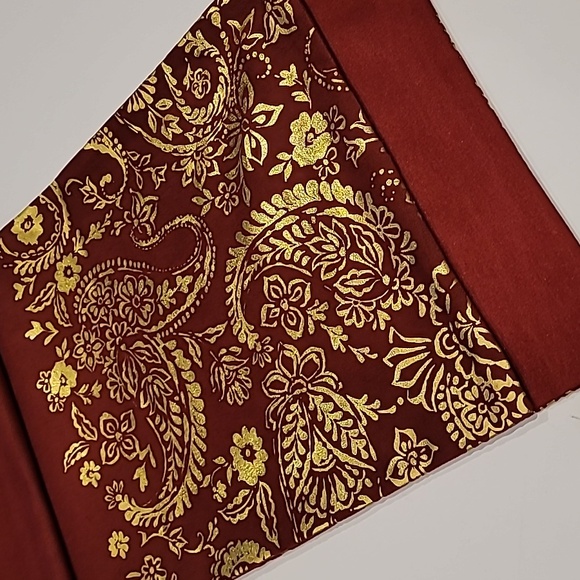 Rosen Interior Gold Leaf On Velour Table Runner Wine Gold 88 Inches - Picture 3 of 5